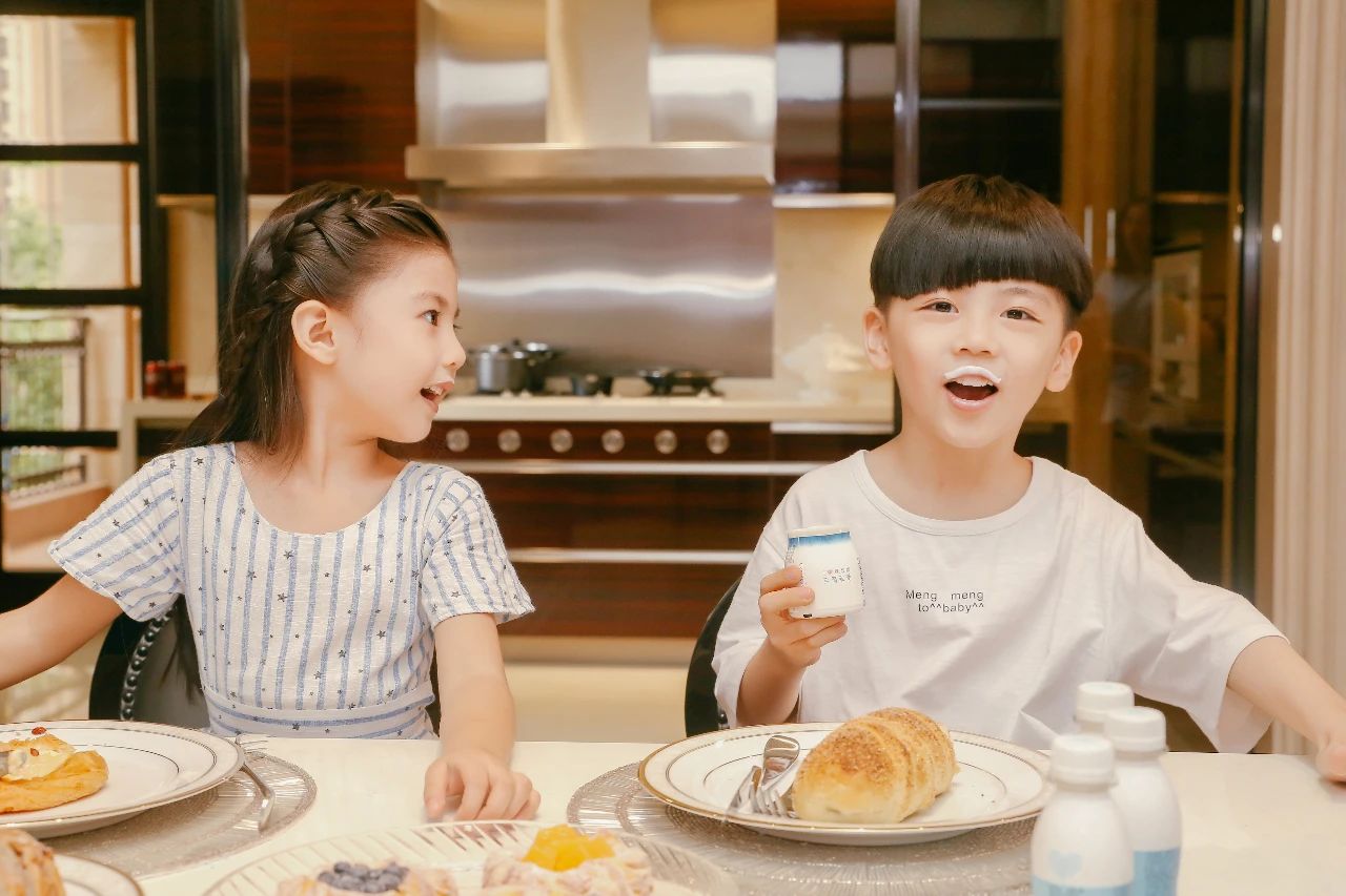 从乳业后浪到新消耗骄子，，，，简爱酸奶做对了什么？？？？？？_九洲国际